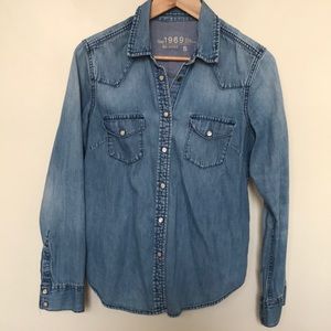 Gap 1969 Chambray denim shirt
